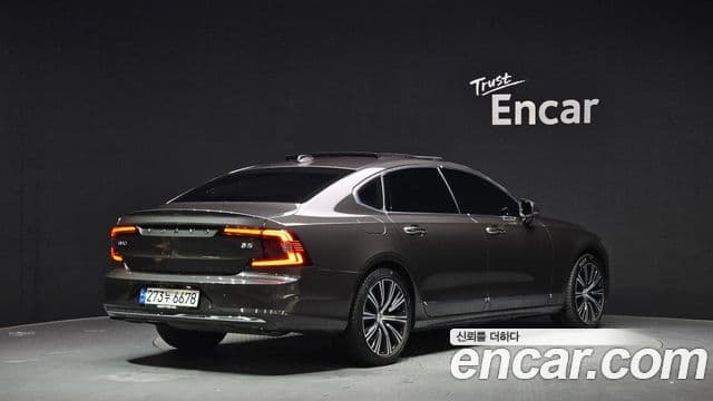 Volvo S90 2