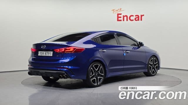 Hyundai Avante AD 2
