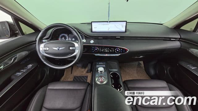 Genesis GV70 4