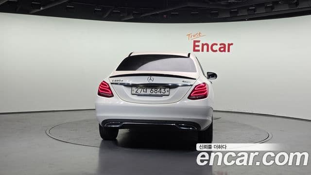Mercedes-Benz C-Class W205 4