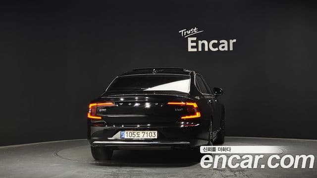 Volvo S90 4