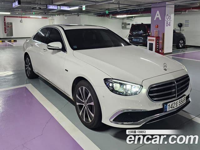 Mercedes-Benz E-Class W213 1