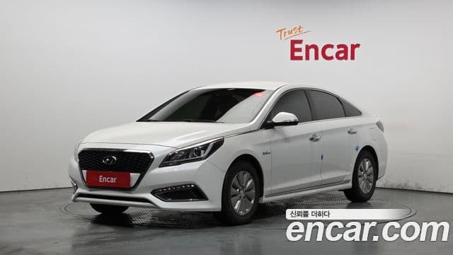 Hyundai LF Sonata Hybrid — 1