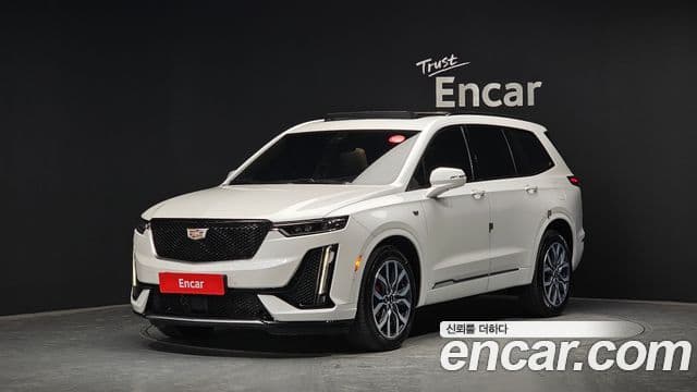 Cadillac XT6 1