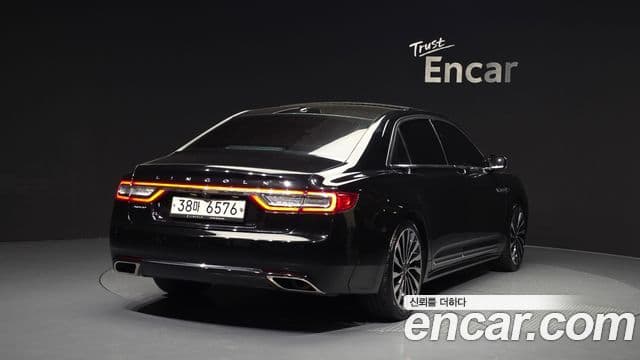 Lincoln Continental 10th Gen 2