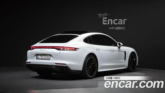 Porsche Panamera (971) 2