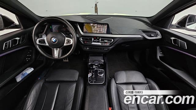 BMW 1 Series (F40) 4