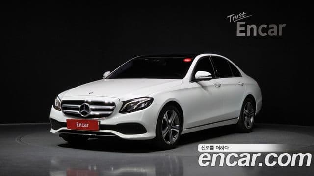 Mercedes-Benz E-Class W213 1