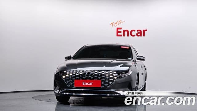 Hyundai The New Grandeur IG Hybrid 2