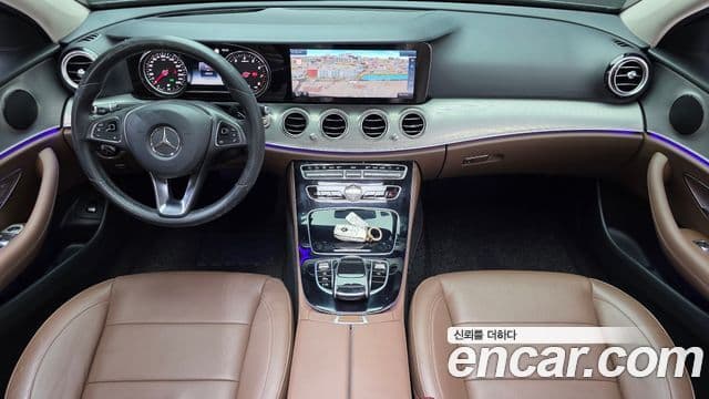Mercedes-Benz E-Class W213 4