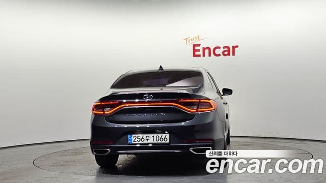 Hyundai Grandeur IG 4