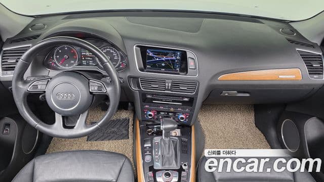 Audi Q5 4