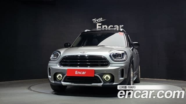 MINI Cooper Countryman 3