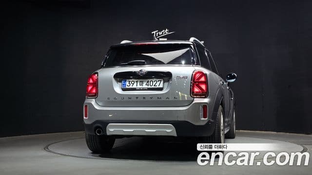 MINI Cooper Countryman 4