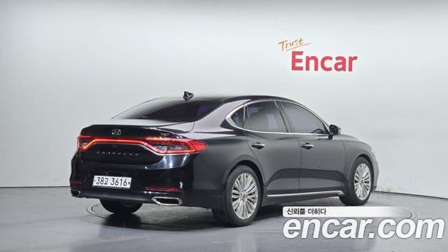 Hyundai Grandeur IG 2