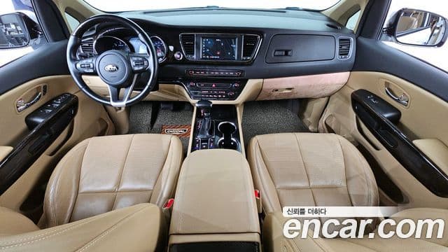 Kia The New Carnival 4