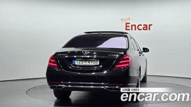 Mercedes-Benz S-Class W222 4