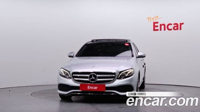 Mercedes-Benz E-Class W213 3