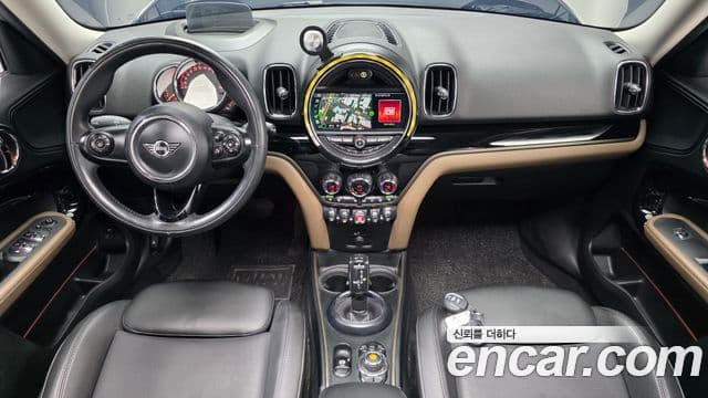 MINI Cooper Countryman 4