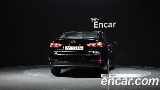 Hyundai Avante AD 4