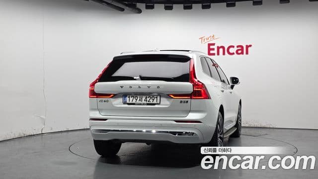Volvo XC60 2nd Gen 4