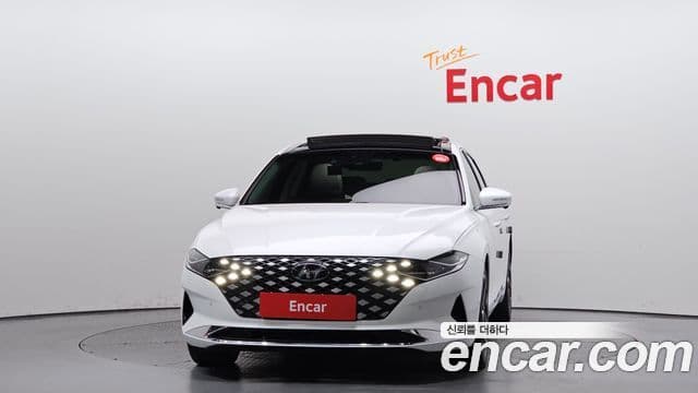 Hyundai The New Grandeur IG Hybrid 2