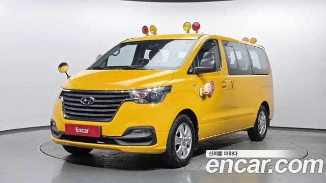 Hyundai The New Grand Starex 1