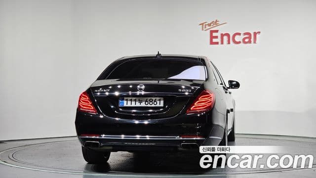 Mercedes-Benz S-Class W222 4