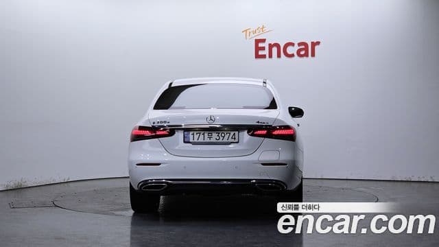 Mercedes-Benz E-Class W213 4
