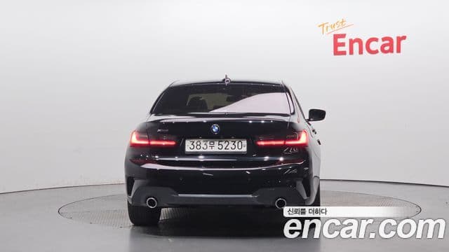 BMW 3 Series (G20) 4