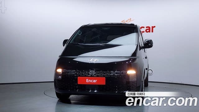 Hyundai Staria 3