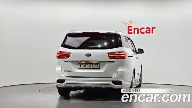 Kia The New Carnival 4