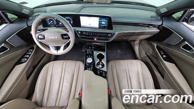Kia K8 Hybrid 4