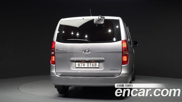 Hyundai The New Grand Starex 4