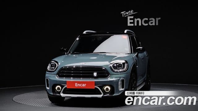 MINI Cooper Countryman 2