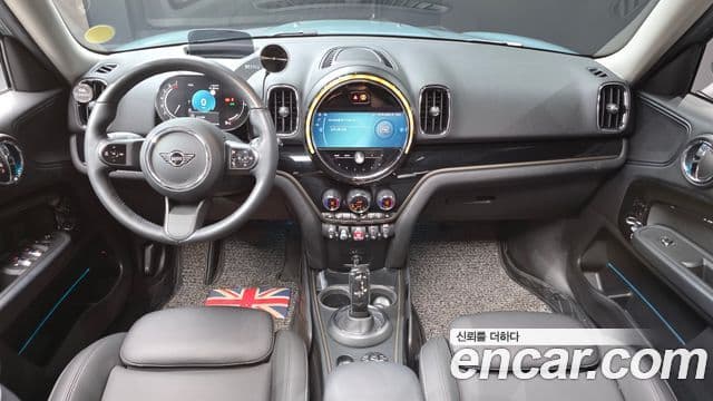 MINI Cooper Countryman 4