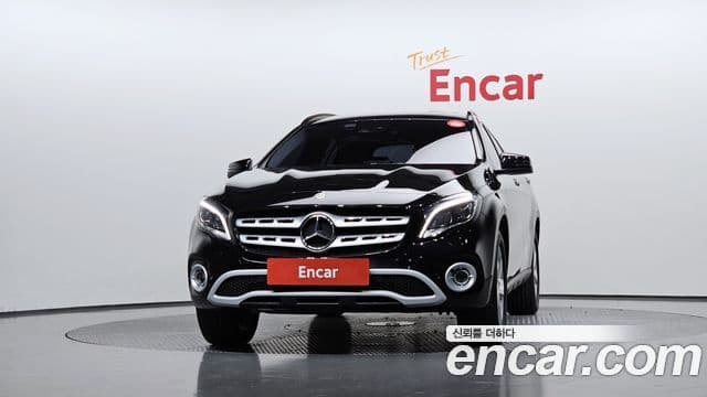 Mercedes-Benz GLA-Class X156 2