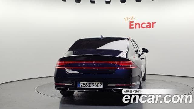 Genesis G90 (RS4) 3