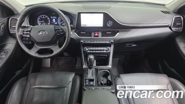 Hyundai Grandeur IG 4