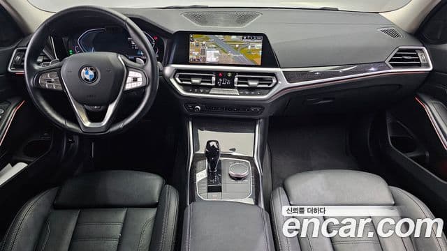 BMW 3 Series (G20) 4