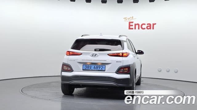 Hyundai Kona Electric 4