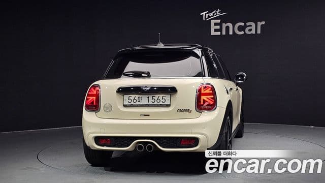 MINI Cooper S 4