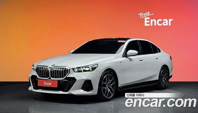 BMW 5 Series (G60)