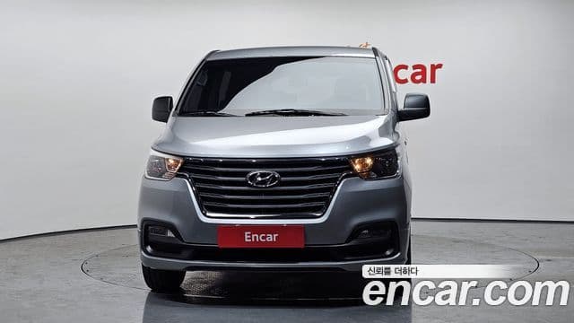 Hyundai The New Grand Starex 3