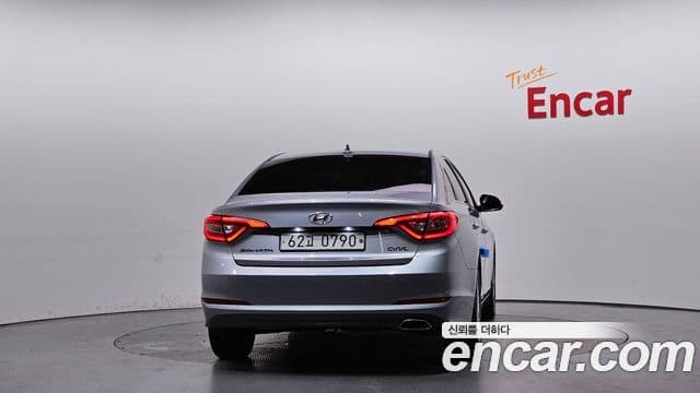 Hyundai LF Sonata 4