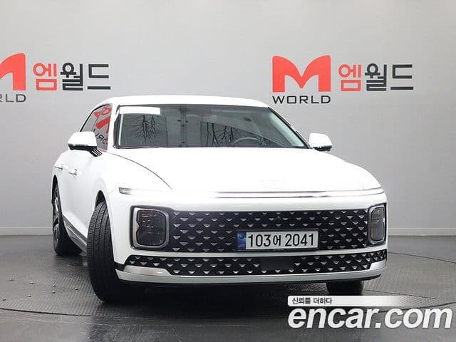 Hyundai Grandeur (GN7) 2