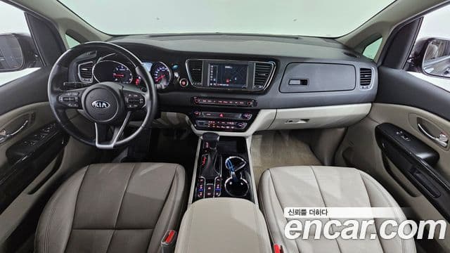 Kia The New Carnival 4