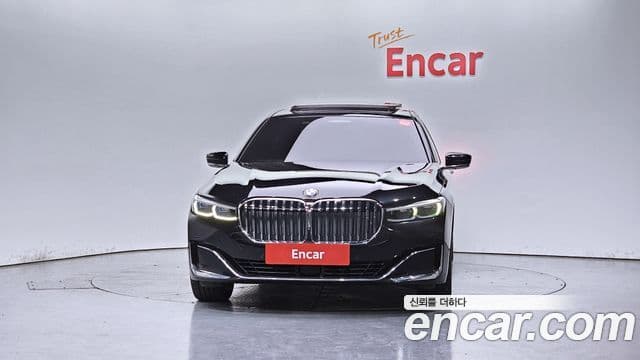 BMW 7 Series (G11) 3
