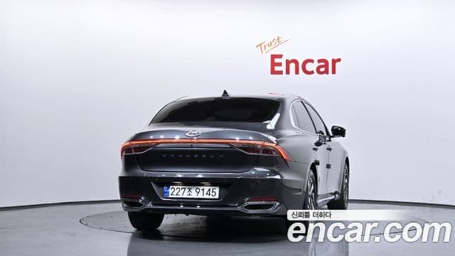 Hyundai The New Grandeur IG Hybrid 4