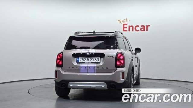 MINI Cooper S Countryman 4